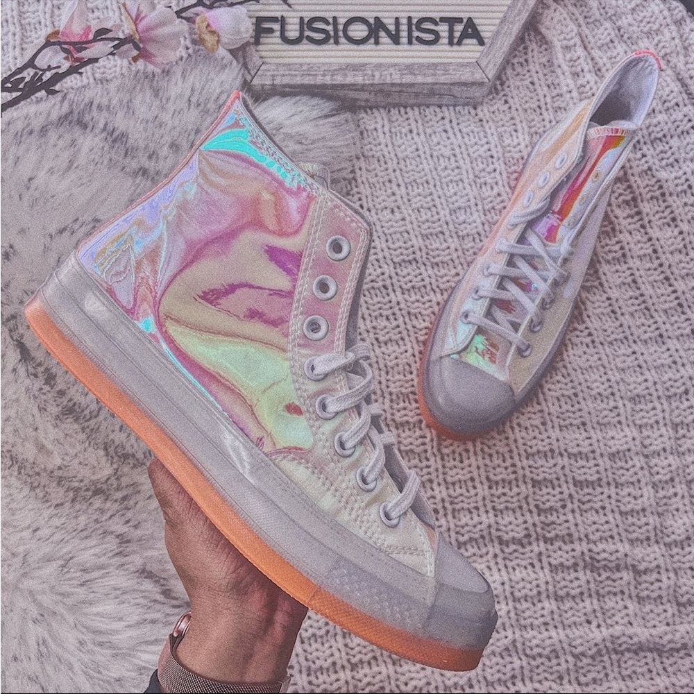 NWT ❤️ Converse Hi Pink Iridescent 13.5W
